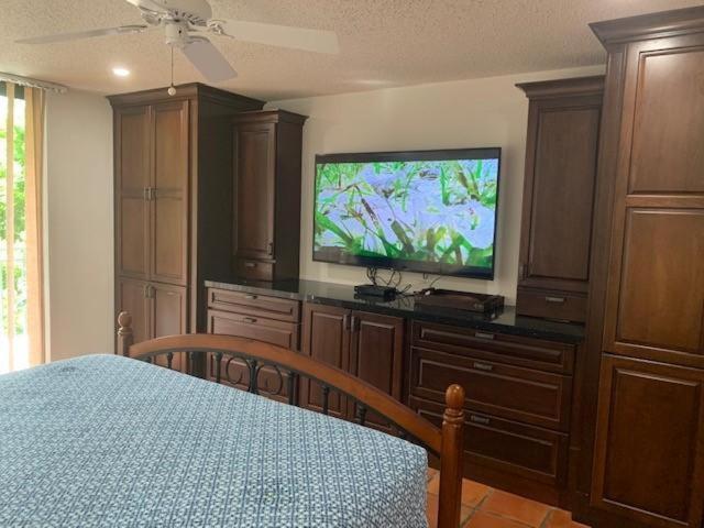 Beautifully Renovated Summer Of 2020 Come And Enjoy This Lovely Unit คีย์เวสต์ ภายนอก รูปภาพ