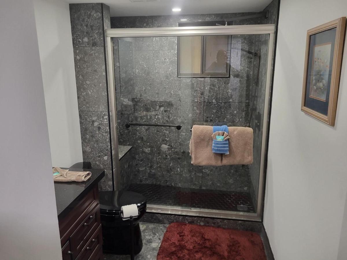 Beautifully Renovated Summer Of 2020 Come And Enjoy This Lovely Unit คีย์เวสต์ ภายนอก รูปภาพ