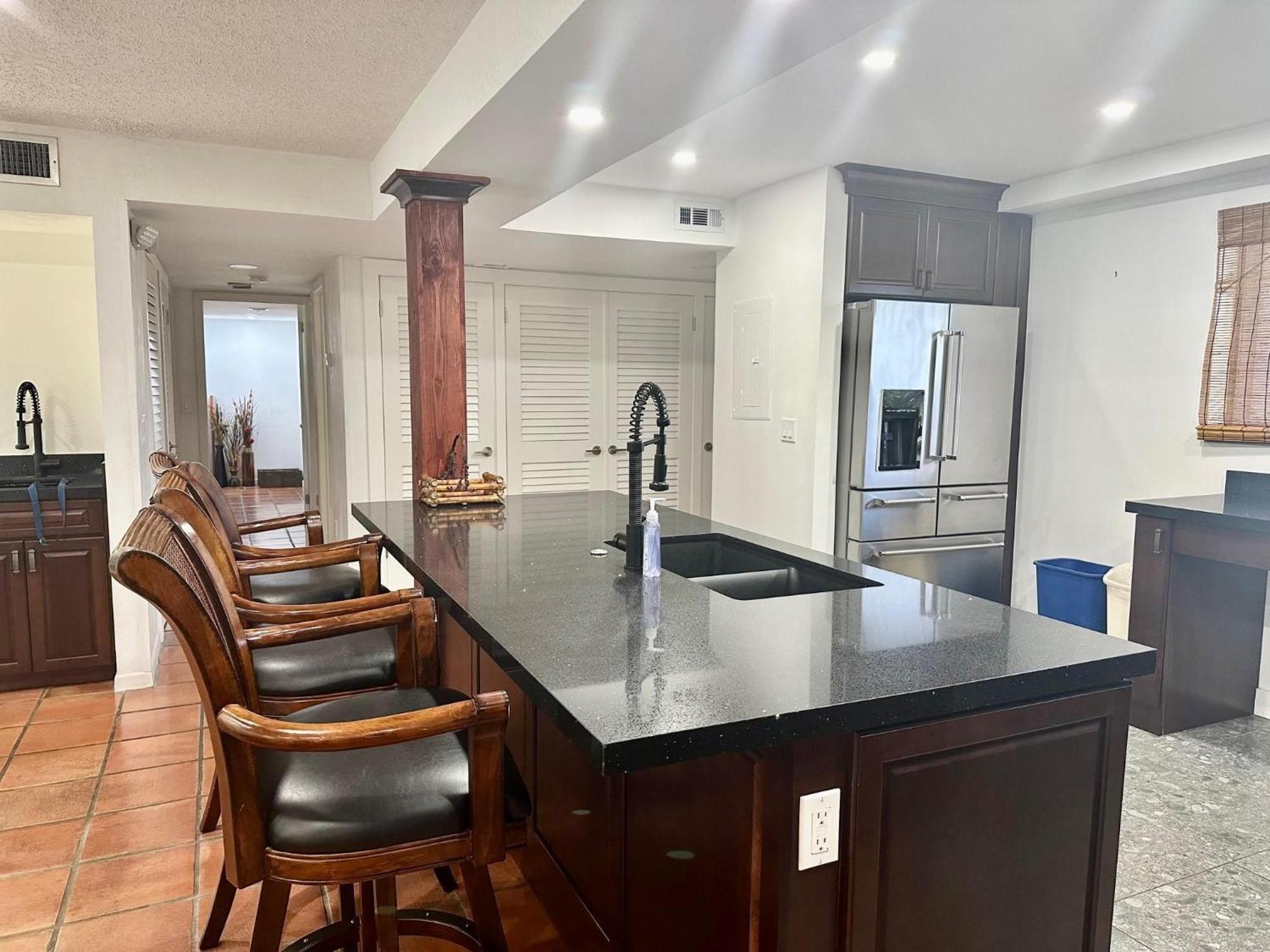 Beautifully Renovated Summer Of 2020 Come And Enjoy This Lovely Unit คีย์เวสต์ ภายนอก รูปภาพ