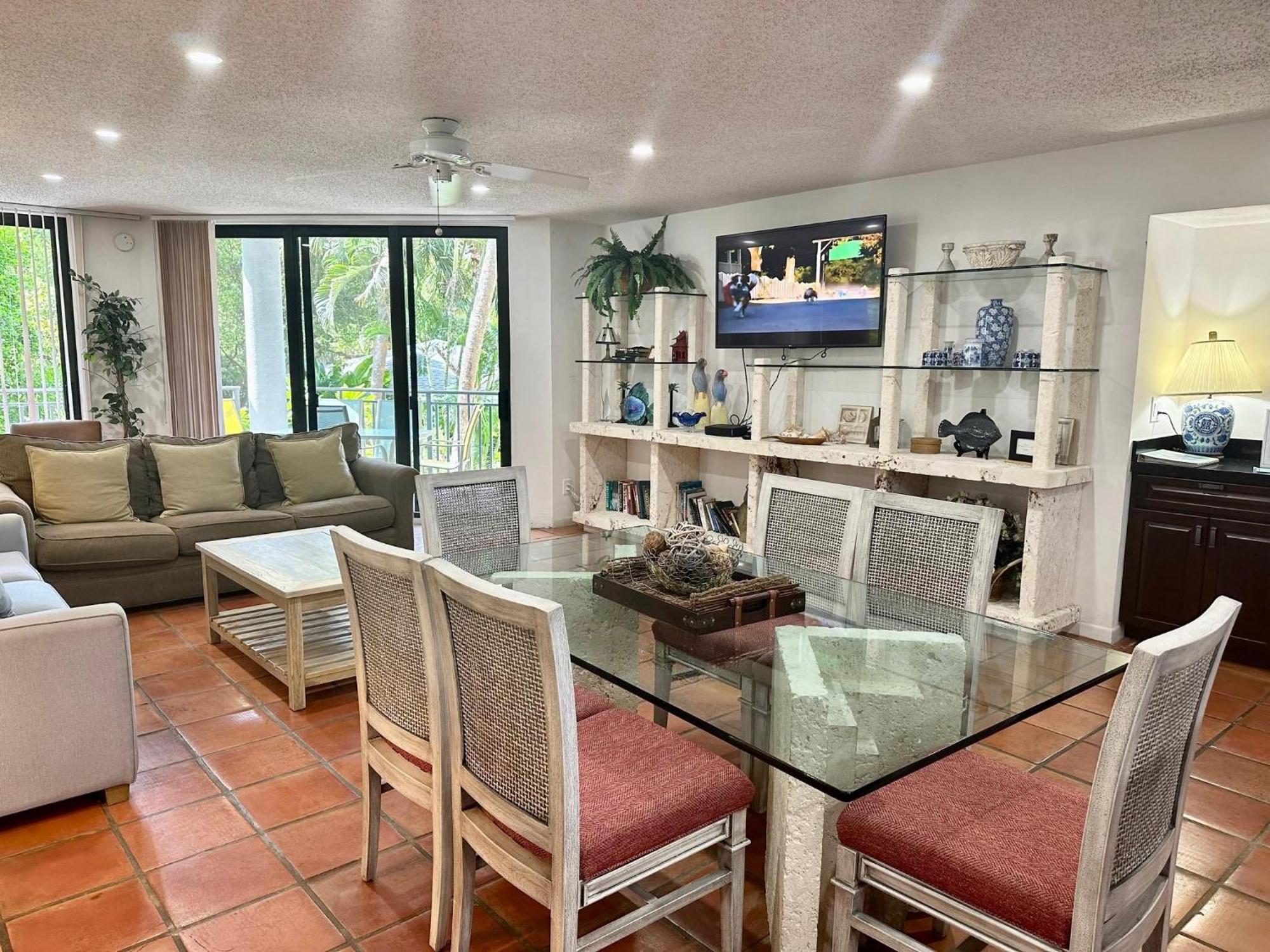 Beautifully Renovated Summer Of 2020 Come And Enjoy This Lovely Unit คีย์เวสต์ ภายนอก รูปภาพ